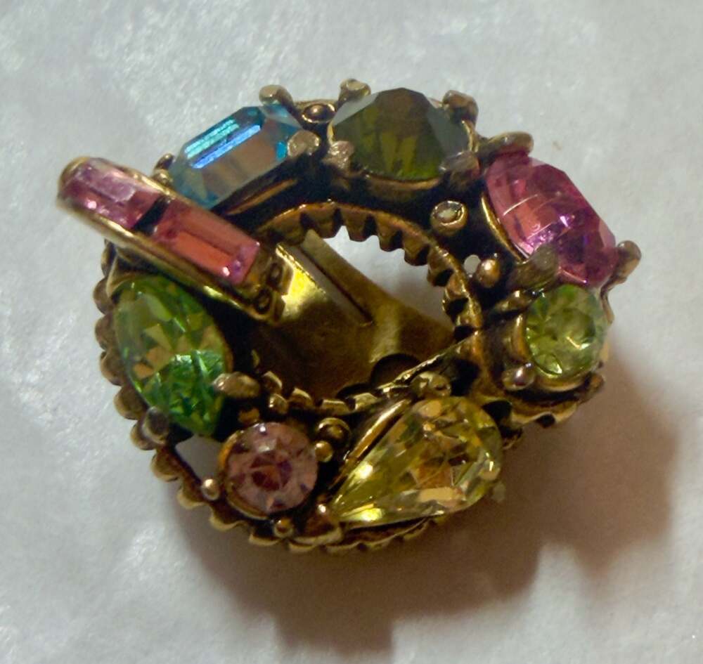 Vtg Hollycraft 1955 Multicolor Pastel Rhinestone Clip-On Earring 1 Only